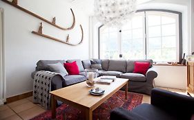 La Chaumiere Mountain Lodge